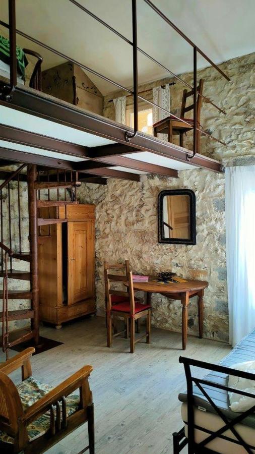 Mas De Costebelle Acomodação com café da manhã Bollène Exterior foto